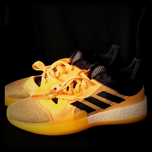 adidas marquee boost low black gold